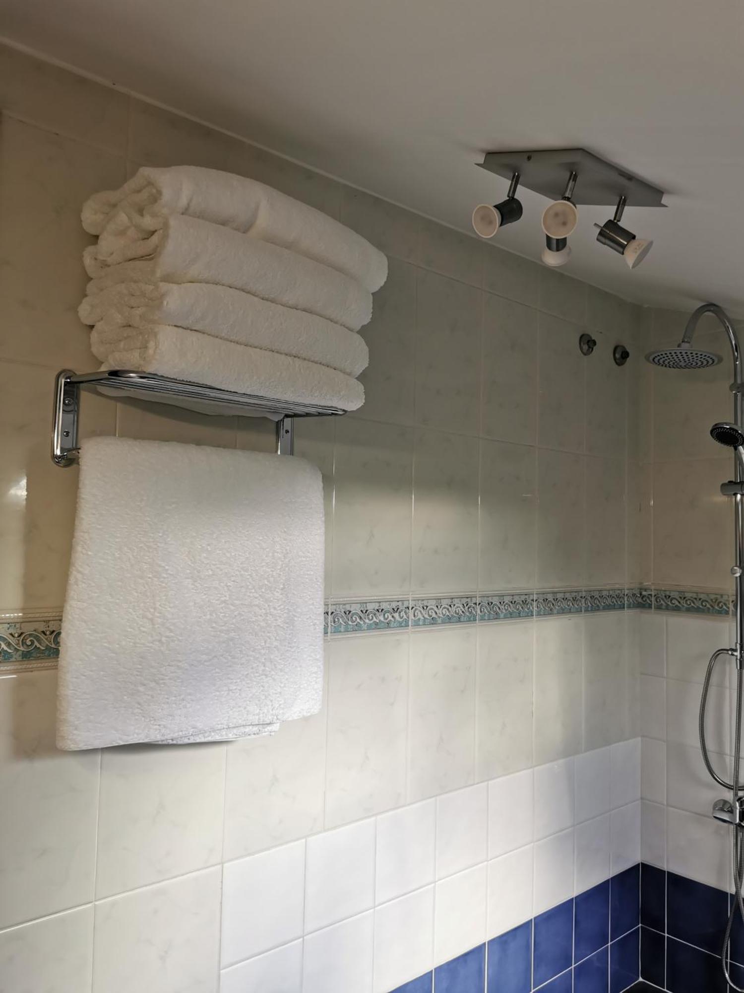 Apartamento Entero Frama Caldas Кальдас-де-Рейес Экстерьер фото